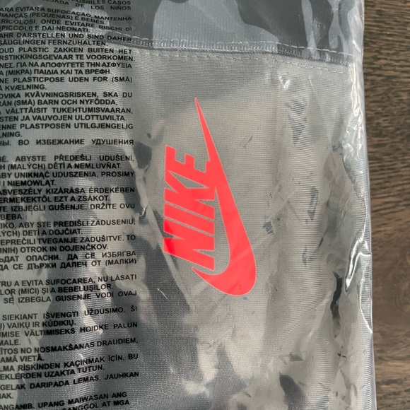 COPY - NWT size 6Y Nike track suit - Picture 5 of 5